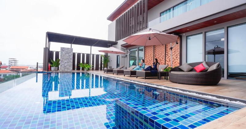 swimming pool Mintra Hotel