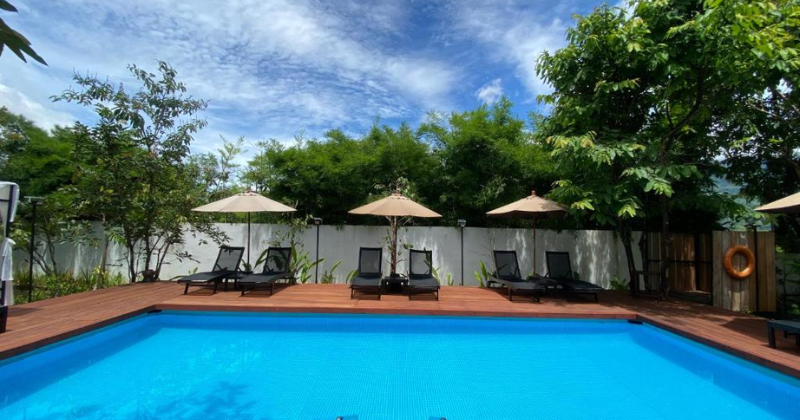 Swimming pool The Riviera Champasak
