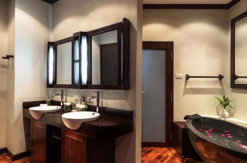 Restroom Picture of Hotel Kiridara Luang Prabang