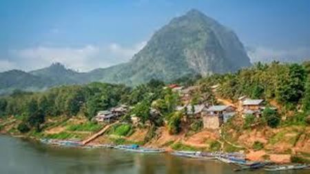 Show tours in category SLOW DOWN IN NONG KHIAW: A DAY OF PEACE ON THE NAM OU RIVER, WATERFALL TREK & VILLGAE LIFE Picture for category SLOW DOWN IN NONG KHIAW: A DAY OF PEACE ON THE NAM OU RIVER, WATERFALL TREK & VILLGAE LIFE
